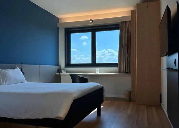 Ibis Fiera 3*