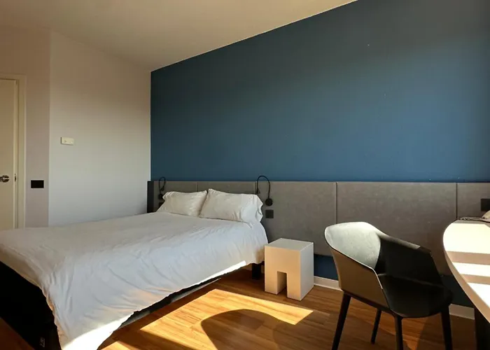Otel Ibis Fiera 3*