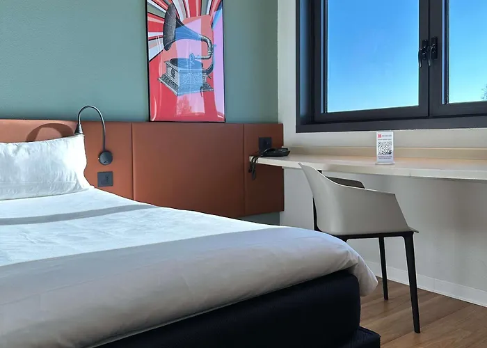 Otel Ibis Fiera 3*